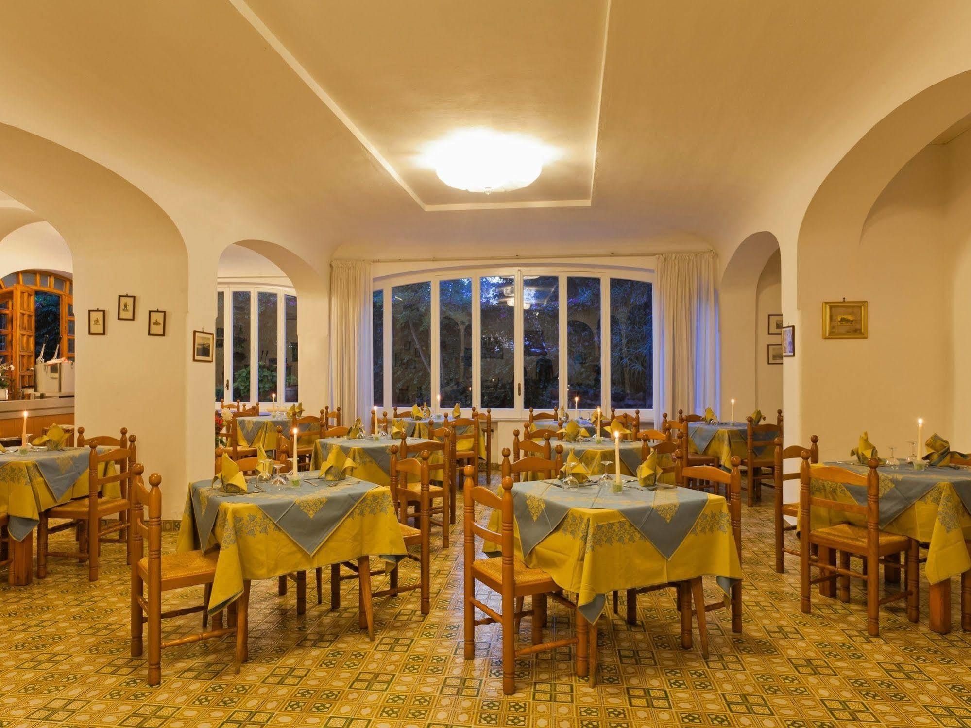 Cleopatra Ischia